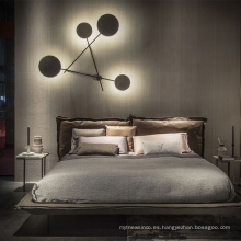 Sala de estar moderna personalidad creativa pasillo circular dormitorio mesita de noche LED lámpara de pared interior